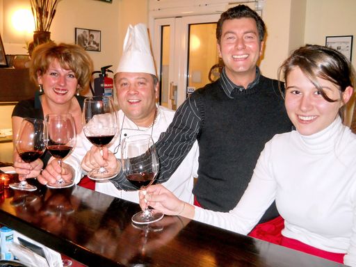  Am 9.Dezember 2010 ladet das ganze Papa Sabino Team zur großen Ristorante Eröffnungsfeier in die Laimgrubengasse 5.