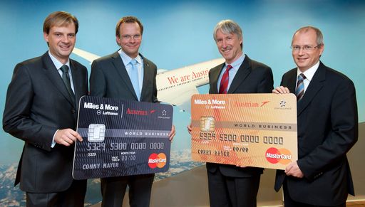 Im Bild vl.n.r.: Harald Triplat - Vorstand card complete, Andreas Bierwirth - Vorstand Austrian Airlines, Heimo Hackel - Vorstandsvorsitzender card complete, Christian Stolz - Generalmanger Östereich und Schweiz MasterCard.