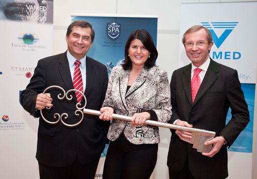 (v.l.n.r): Dr. Ernst Wastler, Generaldirektor der VAMED AG; Landeshauptfrau Mag. Gabi Burgstaller; Landeshauptmannstellvertreter Dr. Wilfried Haslauer.