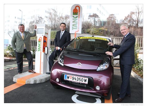 Elektromobilität zum Anschauen, Kennenlernen und Erleben: Das bieten Citroen Österreich, Raiffeisen-Leasing und Wien Energie am 6. Dezember 2010 allen Besuchern der Ringstraße.