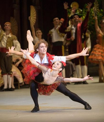 Ballett trifft Kino: Vier Aufführungen des Bolshoi Ballets werden live in ausgewählte Cineplexx Kinos übertragen. Auf dem Programm stehen etwa das Ballett Highlight "Don Quichotte".