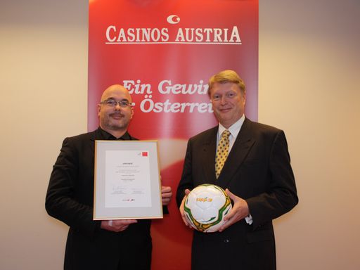  Initiator Erwin Josef Himmelbauer und Mag. Dietmar Hoscher, Vorstandsdirektor von Casinos Austria und Aufsichtsratspräsident von tipp3