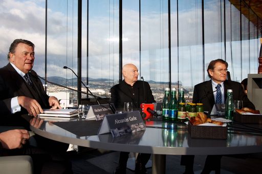 http://pressefotos.at/m.php?g=1&u=43&dir=201012&e=20101213_u&a=event
Pressekonferenz Sofitel anlässlich Eröffnung Nouvel-Tower