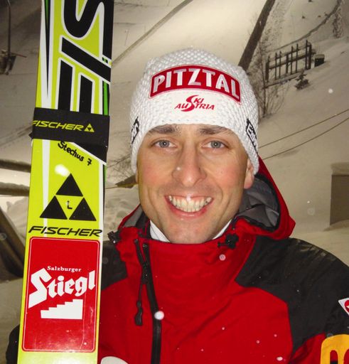 Der nordische Kombinierer Mario Stecher trägt das Pitztal als seinen Hauptsponsor künftig bei all seinen Bewerben mit.