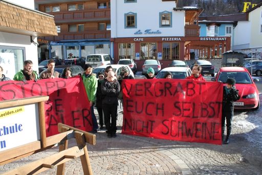 WANTED: Wo sind die Lawinenschweine? Zum Jahrestag des skandalösen Tierversuchs hat VIER PFOTEN nachgefragt.