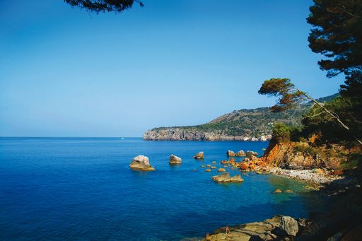 Vorschau Bild von Mallorca De Luxe: Romantische Badebucht Cala Deiá beim Hotel La Residencia*****