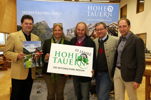  Vorsitzende des Beirates Dr. Tina Widman mit den Beiratsmitgliedern BGM Dr. Wolfgang Viertler, BGM Robert Reiter und GF Mag. Roland Rauch sowie Geschäftsführer der Ferienregion Mag. Christian Wörister
