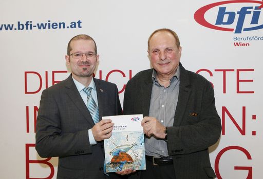 http://pressefotos.at/m.php?g=1&u=82&dir=201101&e=20110113_b&a=event
Pressekonferenz des neuen Geschäftsführer des BFI Wien Mag. Franz-Josef Lackinger (li.) und des neuen Kursprogrammes gestaltet von Christian Ludwig Attersee (re.)