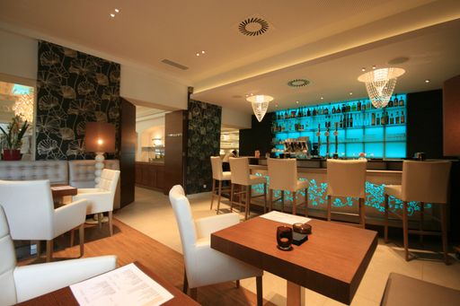 Vorschau Bild von Zum prickelnden Flirt-Cocktail lädt die kost.bar im Hotel Seewirt.Mattsee ein.