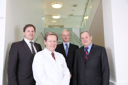 Vorschau Bild von Die Geschäftsleitung der Humanomed Consult und der ärztliche Leiter der Privatklinik Maria Hilf v.l.n.r.: DI Werner Hörner, Univ. Doz.Dr. Georg Lajtai, Mag. Johannes Eder, Dkfm. Helmut Eder
