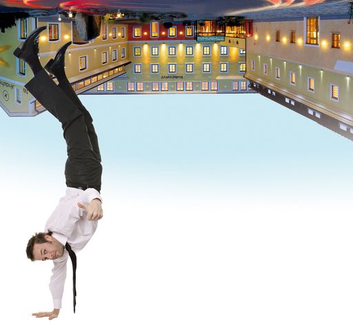 Vorschau Bild von Die lederfabrik und das Motto für 2011: "Wir stehen für Sie KOPF"