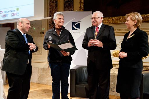 v.l.n.r.: David Ungar-Klein, Mark Spitz, Václav Klaus, Brigitte Jank