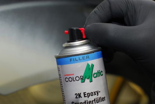 Vorschau Bild von Die speziell an den Anforderungen des Marktes orientierten Produkte, wie hier der 2K Epoxy-Grundierfüller mit dem variablen Sprühkopf und durchdachter 2K-Technologie, tragen zum Erfolg des Partnerkonzeptes PROREPAIR bei.