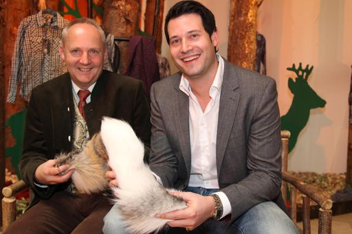 Foto vlnr: Wilfried Antlinger, Messeleiter Tracht & Country, 
Thomas Lüftenegger, Brandboxx Centermanager