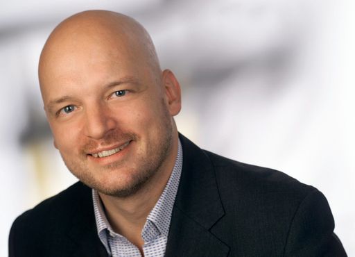  Martin Benkovics hatte die Idee zu Loci Doki. Er ist davon überzeugt, dass die Location-Suche schon bald nur mehr einen Bruchteil des momentanen Zeitaufwandes bei der Organisation von Veranstaltungen einnehmen wird.