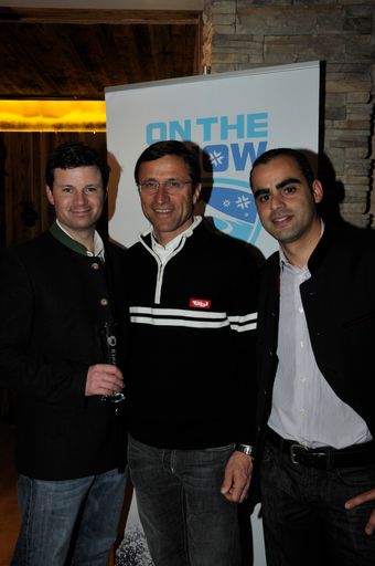 Vorschau Bild von Chad Dyer (Mountain News), Josef Margreiter (Tirol Werbung) und Eduardo Santander (Mountain News, v.l.) freuten sich in Garmisch über Kooperationen.