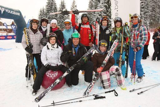 S'cool, Ski & Board, Österreichs größter Schulskikurs am Nassfeld-Hermagor: Mit an Board 2011 sind wieder zahlreiche Promis: Austrias Next Topmodel Lydia, Helden von Morgen Star Jonathan Reiner, die rot-weiß-roten Ex Ski-Stars Armin Assinger, Fritz Strobl, Andreas Goldberger.