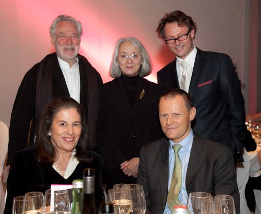  http://pressefotos.at/m.php?g=1&u=66&dir=201103&e=20110304_k&a=event
Fundraising-Dinner und Preview zur Ausstellung "Von Engeln & Bengeln. 400 Jahre Kinder im Porträt".