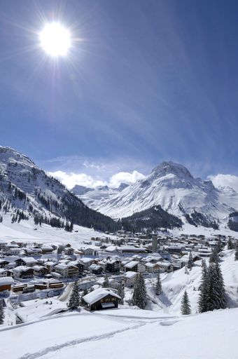Die idyllische Wintersportdestination Lech Zürs wurde in einer aktuellen Studie des Schweizer Forschungsinstituts BAKBASEL bereits zum zweiten Mal in Folge zur erfolgreichsten Alpendestination im Winter gekürt.