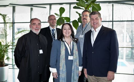 (v.l.) Jaksa Kivela, The Hong Kong Polytechnic University; Michael Mair, Leiter des Instituts für Tourismus-Management; Jennifer Iannolo, CEO The Gilded Fork; Kevin Fields, University of Gloucestershire; Erik Wolf, CEO International.