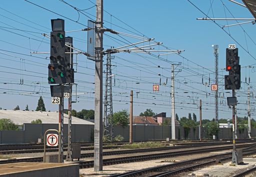 Zelisko LED Signale sichern zahlreiche Bahnstrecken, hier am Bahnhof Wr. Neustadt