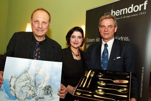  http://pressefotos.at/m.php?g=1&u=43&dir=201103&e=20110329_b&a=event
Das österreichische Traditionsunternehmen Berndorf Besteck und die Hilfsorganisation CARE Österreich starten gemeinsam mit dem renommierten Künstler Christian Ludwig Attersee die exklusive Berndorf & Care Art Collection