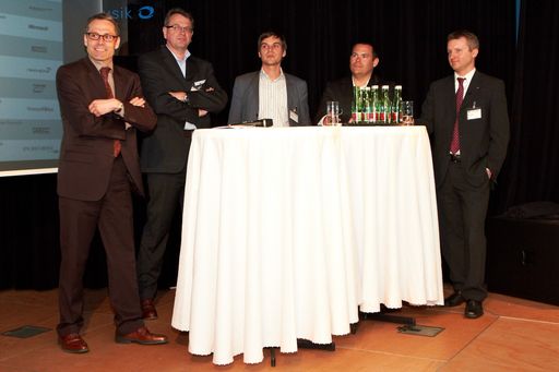 APA-EBC-Expertendiskussion "Supermarkt 1.0 - Wie neue Technologien die Handelswelt verändern": Am 31. März wurde über "Extrem-Shopper", Einkaufs-Apps und veränderte Kommunikation im Handel diskutiert.