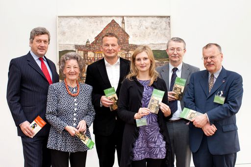 http://pressefotos.at/m.php?g=1&u=84&dir=201104&e=20110407_m&a=event
Eröffnung und Pressegespräch des Egon Schiele-Dokumentationszentrums (07.04.2011)