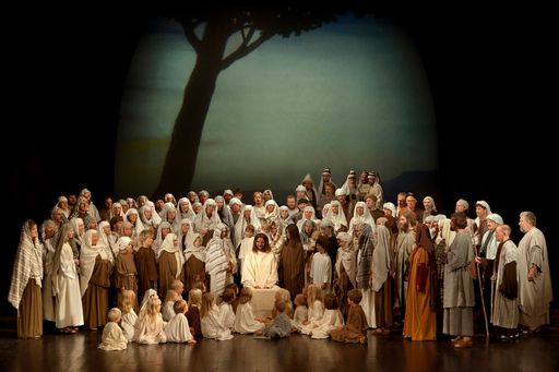 Vorschau Bild von Hunderte Thierseer wohnen als Volk von Jerusalem der Bergpredigt bei.