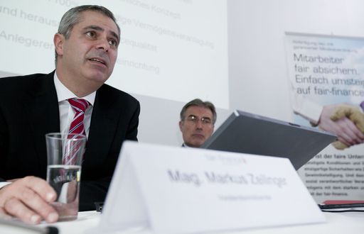 http://pressefotos.at/m.php?g=1&u=88&dir=201104&e=20110429_p&a=event
fair-finance - erfolgreicher Start der nachhaltigen Abfertigungskasse, Pressekonferenz Vorsorgekasse zum 1-jaehrigen Bestehen (29.04.2011)