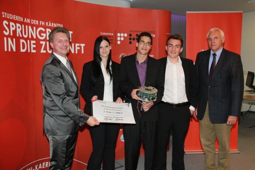  Personen v.l.n.r.: Christian Forstner/Bank Austria; Veronika Haberle, Johannes Huber, Stefan Pehr; Erich Leitner/FH Kärnten