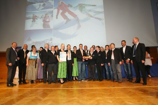  Das Arena-Team in Feierlaune.