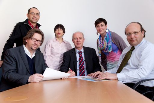  Das Team des ZFH in Wien um Geschäftsführer Mag. Ivo Stapf berät Private und Unternehmen.