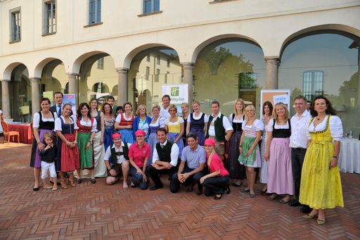  Das API Team mit Hoteliers, Kooperationspartnern und Tourismusverbänden.
