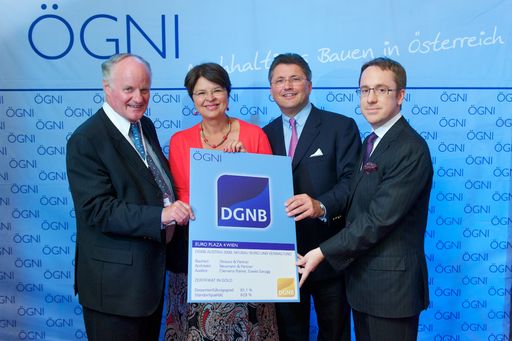 im Bild (v.l.n.r.): Georg Wailand (GEWINN), Renate Brauner (Vizebürgermeisterin), Karl-Heinz Strauss (PORR), Philipp Kaufmann (ÖGNI)