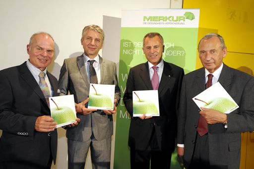 http://www.apa-fotoservice.at/galerie/809
Im Bild v.l.n.r.: Dr. Rudolf Nagiller, Martin Gröblacher Merkur Vorarlberg, Komm.-Rat Alois Sundl Generaldirektor Merkur, Univ.-Prof. DDr. Johannes C. Huber