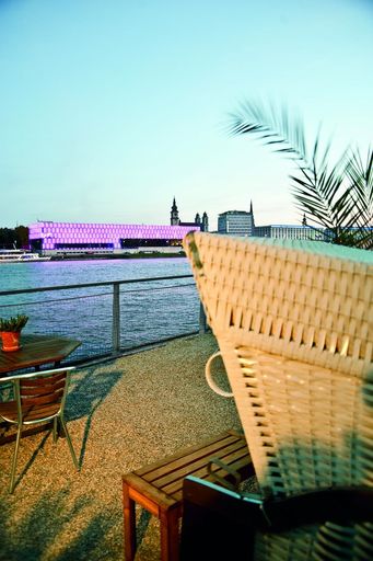 Vorschau Bild von Blick über die Donau auf das LENTOS Kunstmuseum Linz