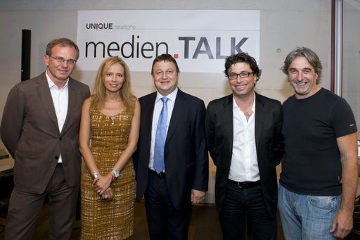 http://www.apa-fotoservice.at/galerie/1960/
im Bild von links nach rechts: Armin Wolf, Isabelle Daniel, Josef Kalina, Claus Pándi, Erwin Buchinger