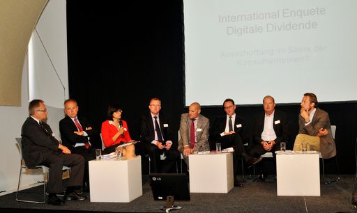  Schweden hat die Versteigerung der Digitalen Dividende als bisher einziges Land zur Zufriedenheit aller Branchen gelöst, berichtet Sally Ibrahim von der schwedischen Post- und Telekommunikationsbehörde im Rahmen der Internationalen Enquete "Digitale Dividende" in Wien.