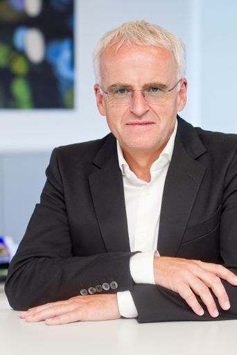 Vorschau Bild von Das Familienunternehmen des österreichischen Industriellen Gerald Schweighofer ist neuer Eigentümer der M-real Hallein GmbH.