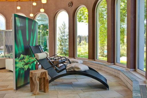 Vorschau Bild von Sich Zeit nehmen und eine Auszeit nehmen in der Wohlfühlwelt des Hotel BEST OF Seefeld Seespitz Zeit.