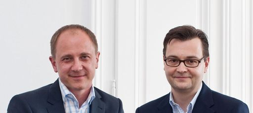 Im Bild v.l.n.r.: Peter Mayrhofer und Michael Kübeck, beide i4g