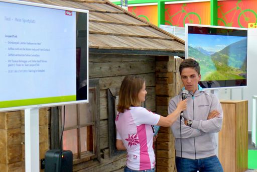 Tirol präsentiert die neuen Rad- und Bike-Angebote vom 21.-24.7.2011 auf der Bike Expo 2011 in München. Gelungener Start beim Tirol Pressefrühstück mit Radprofi Thomas Rohregger.