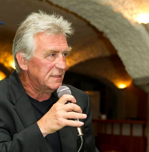 Vorschau Bild von Heinz Marecek in seinem Solo-Abendprogramm