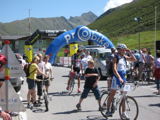 Das Bergkaiser Radrennen Innsbruck/Kühtai am 14. August 2011 zählt zu den Highlights des Radsports in Tirol. Das Zielgelände befindet sich im Höhenort Kühtai auf über 2.020 Metern.