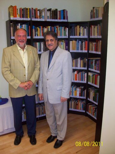 Am Montag dieser Woche sind der neugewählte Präsident der islamischen Glaubensgemeinschaft, Dr. Fuat Sanac und der Präsident der Österreichischen Buddhistischen Religionsgesellschaft, Gerhard Weißgrab, zu einem ersten Gedankenaustausch zusammen getroffen.