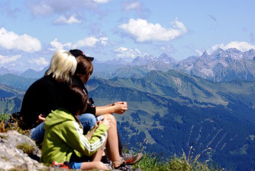  Rasten am Diedamskopf, dem höchsten Ziel im Bregenzerwald.