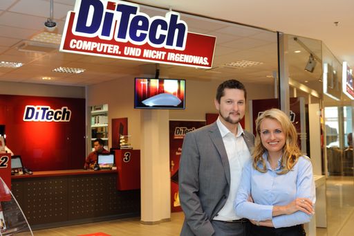 http://www.apa-fotoservice.at/galerie/2142
Im Bild v.l.n.r.: Damian Izdebski (Firmengründer u. Geschäftsführer, DiTech), Mag. Aleksandra Izdebska (Firmengründerin DiTech)