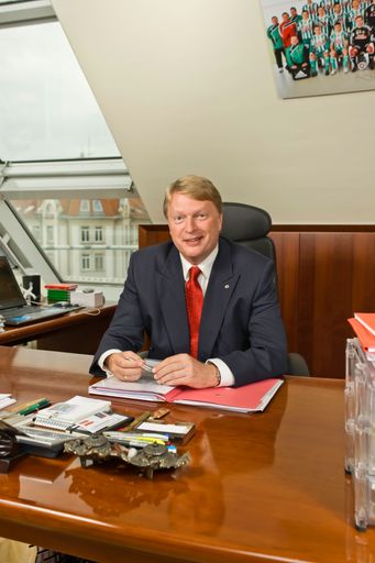 Vorstand Mag. Dietmar Hoscher