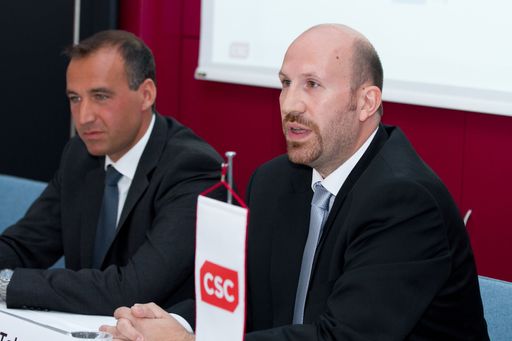 http://www.apa-fotoservice.at/galerie/2223
Im Bild v.l.n.r.: Norbert Haslacher, CEO CSC Austria/Djawad Tabatabaei, Head Technology CSC Austria